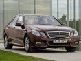 /album/benz/a2010-mercedes-benz-e-class-picture-1-588x441-jpg/